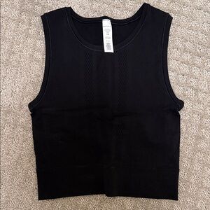 Athleta Black Sleeveless Crop Top